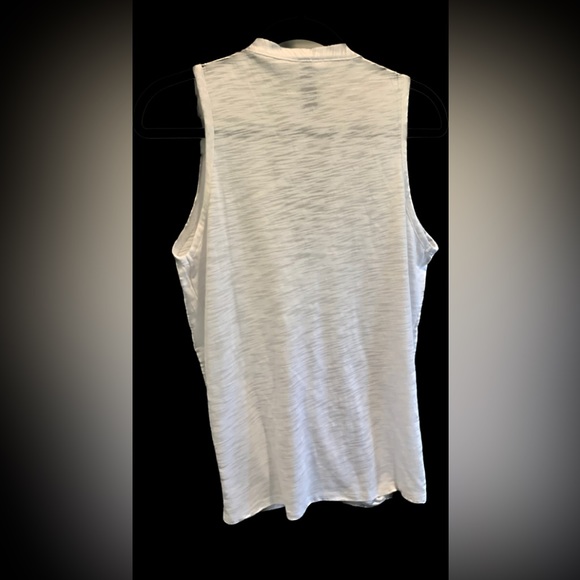 Bobi Los Angeles Faux wrap WHITE tunic tank top
Women’s M Medium (8-10) NEW - Picture 3 of 5